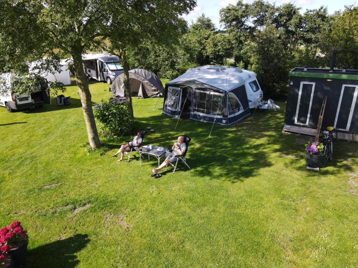 Camping De Tulpenweide Lege Kampeerplaats, Lege Plaats Op Het Gras Zonder Bed Breezand المظهر الخارجي الصورة