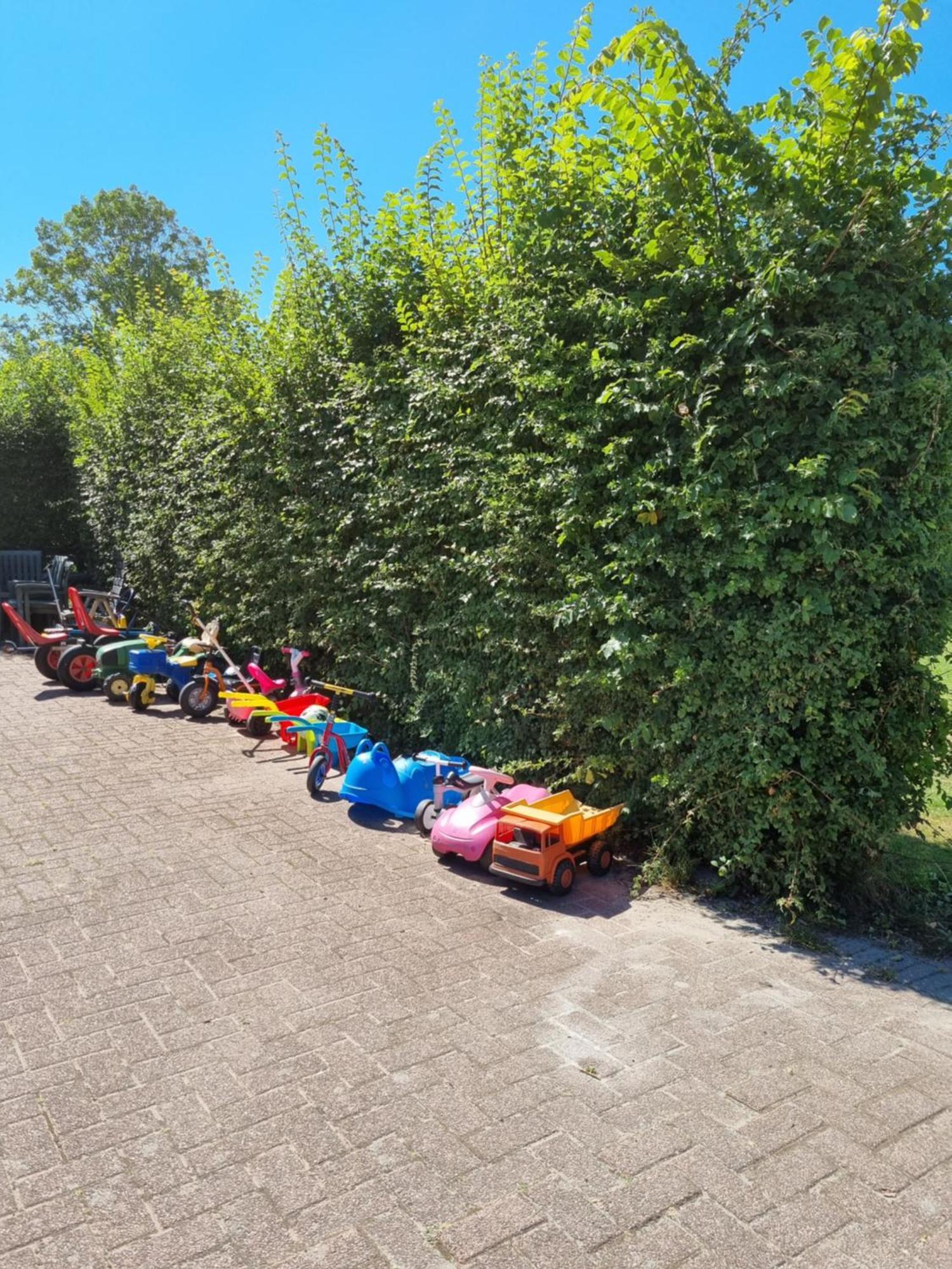 Camping De Tulpenweide Lege Kampeerplaats, Lege Plaats Op Het Gras Zonder Bed Breezand المظهر الخارجي الصورة