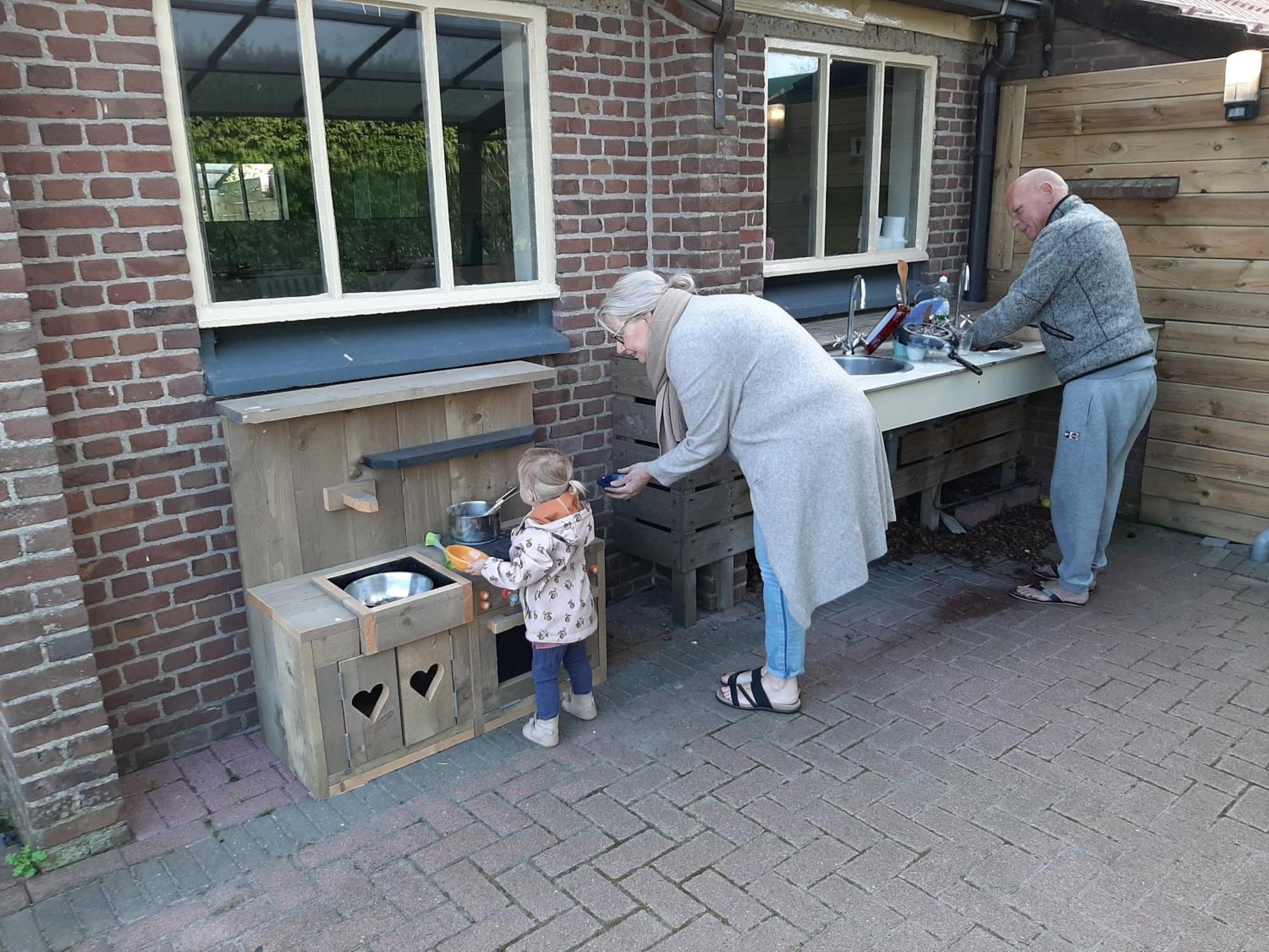 Camping De Tulpenweide Lege Kampeerplaats, Lege Plaats Op Het Gras Zonder Bed Breezand المظهر الخارجي الصورة